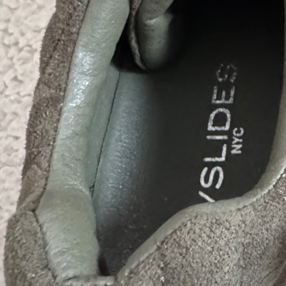 NWOT J Slides Quilted Sneakers - Picture 12 of 13